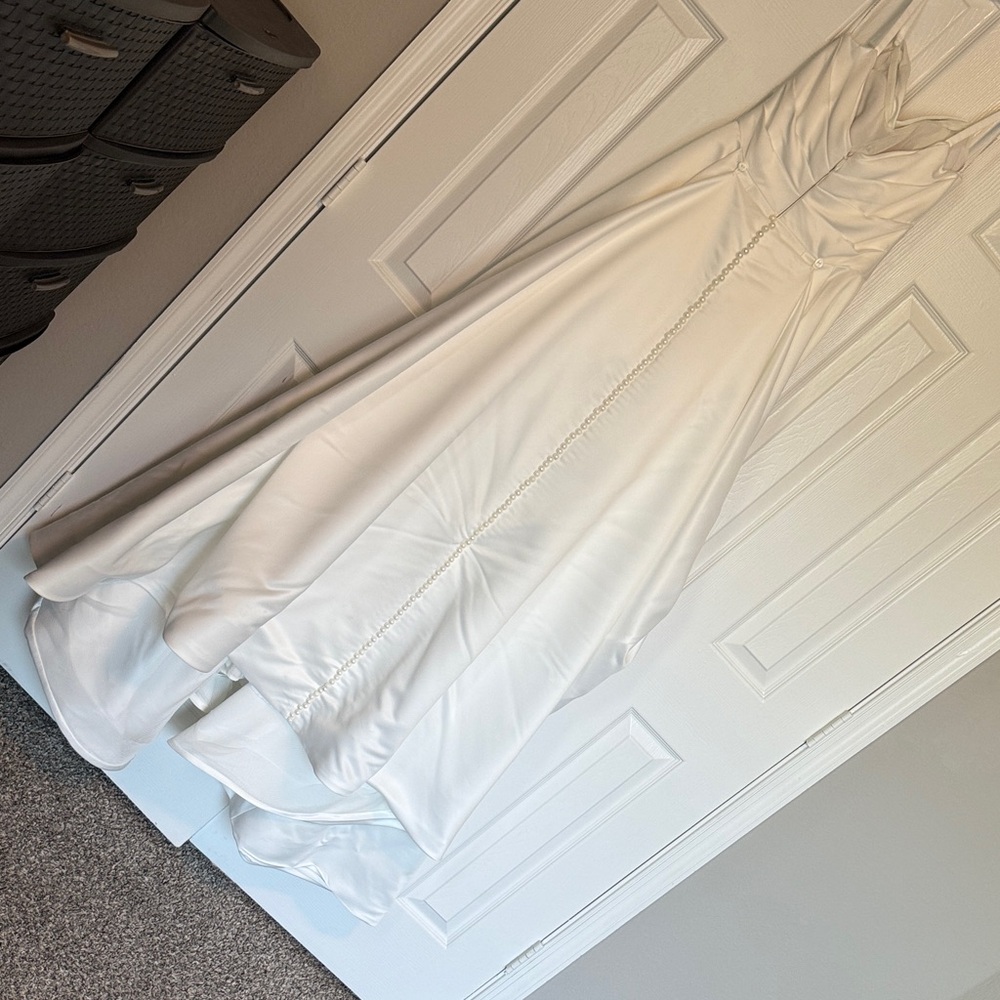 Oleg Cassini Elegant White Satin Wedding Dress - Picture 7 of 14